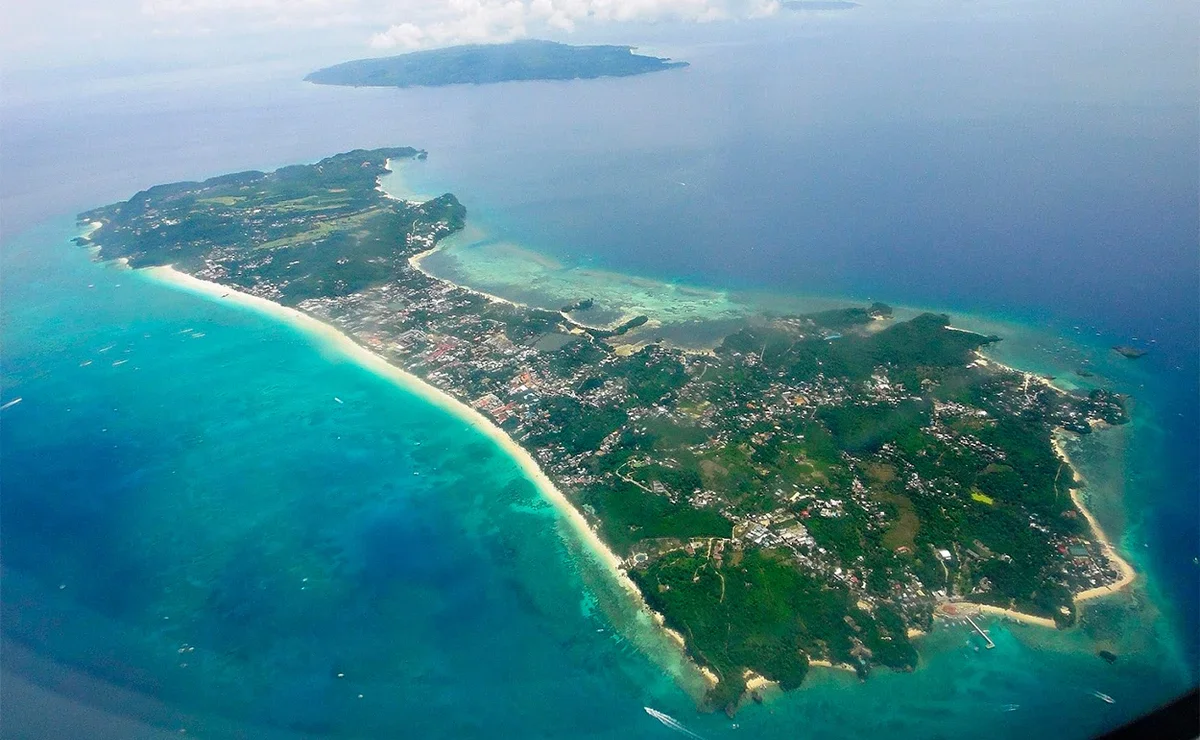 Закрытие филиппинского острова Боракай затронет российских туристов с Дальнего Востока
